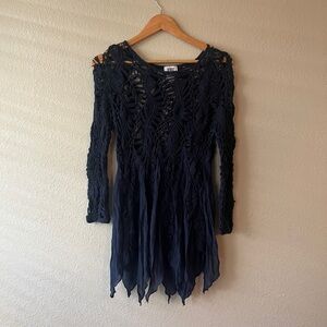 Monroe and Maine Asymmetrical Hem Navy Blouse Small Artsy Goth Top